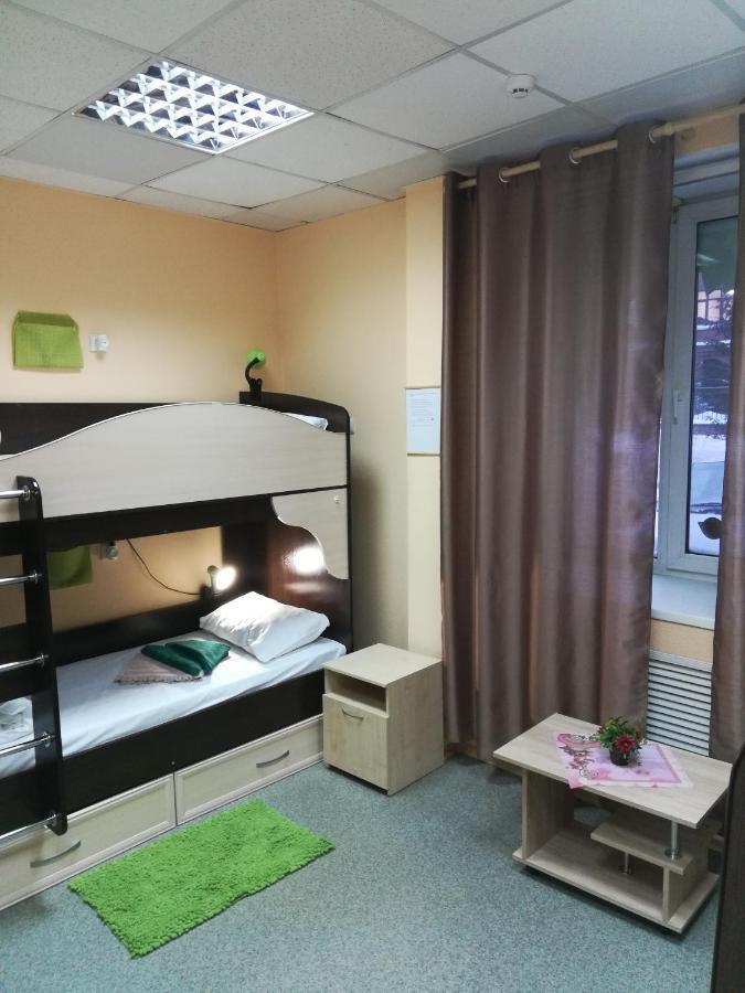 Dachny Hostel На Метро "Заельцовская" 노보시비르스크 외부 사진